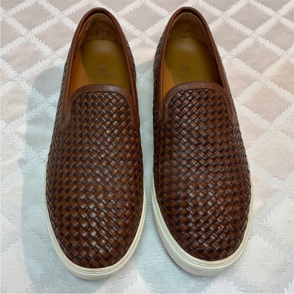 Men’s Massimo Dutti leather loafers. Size 10. Worn once. Excellent condition!